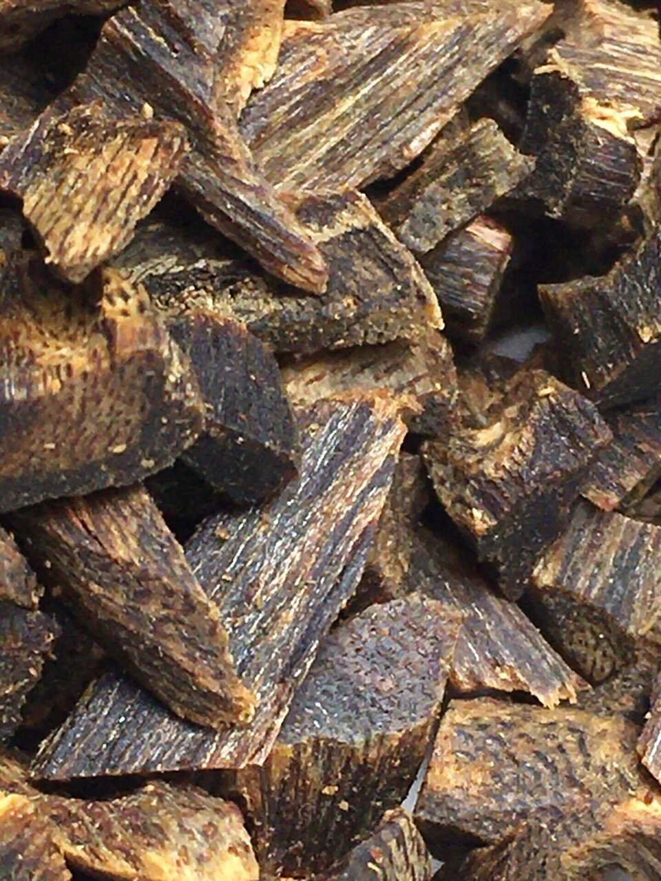 Classic Agarwood Incense Sticks — Classic agarwood incense sticks — high-resin plantation oud with timeless smoke profile. | agarwood wholesale Guangdong China