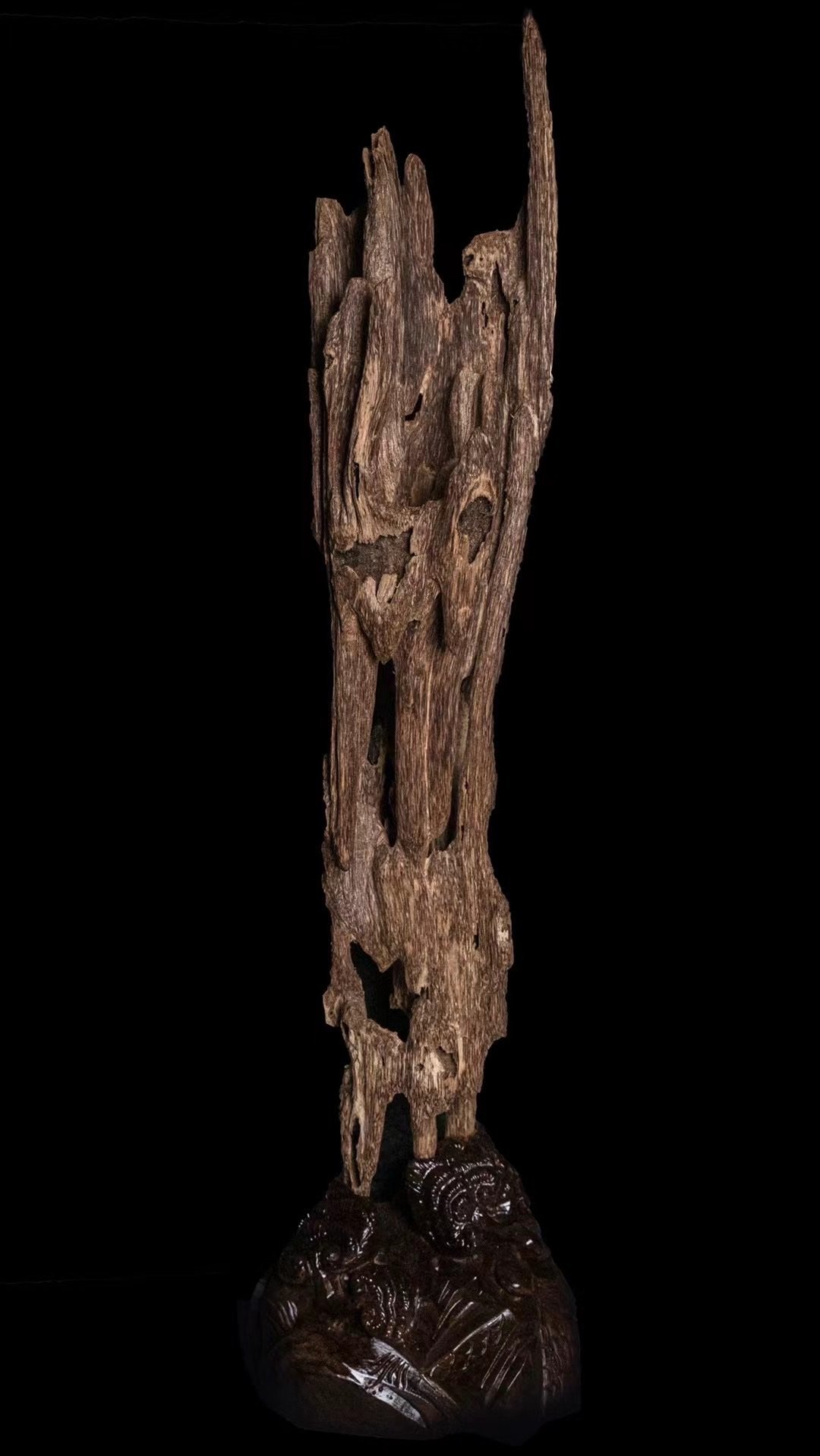 अरबी ओड नक्काशी — उच्च रेजिन सामग्री वाली अरबी ओड लकड़ी नक्काशी — मध्य पूर्वी विलासिता स्थानों के लिए प्रीमियम सजावटी कला।, image 2