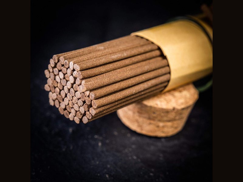 CITES agarwood permit check: loose agarwood incense sticks of the kind that usually ship with an export permit