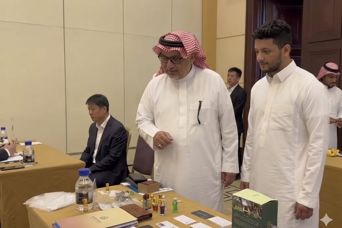 Oud in Islam and Gulf trade: Arabian oud wholesale clients in Dubai, the market where oud is part of daily religious life