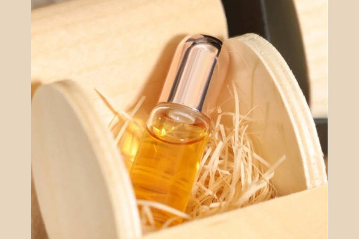 Finished oud perfume oil in a bottle, diluted to strength in a skin-friendly carrier oil base