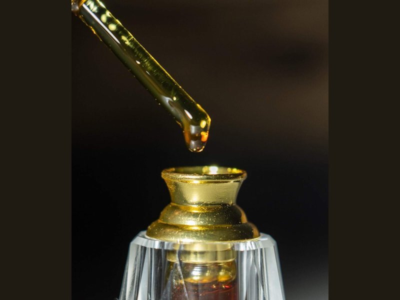 Private label bakhoor production: agarwood blended, filled and labelled under a buyer brand