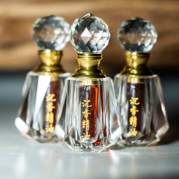 agarwood oil agarwood oil